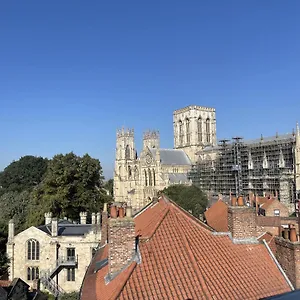 Minster View Penthouse Apartment