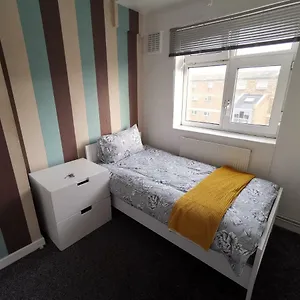 Budget Maisonette Guest house London